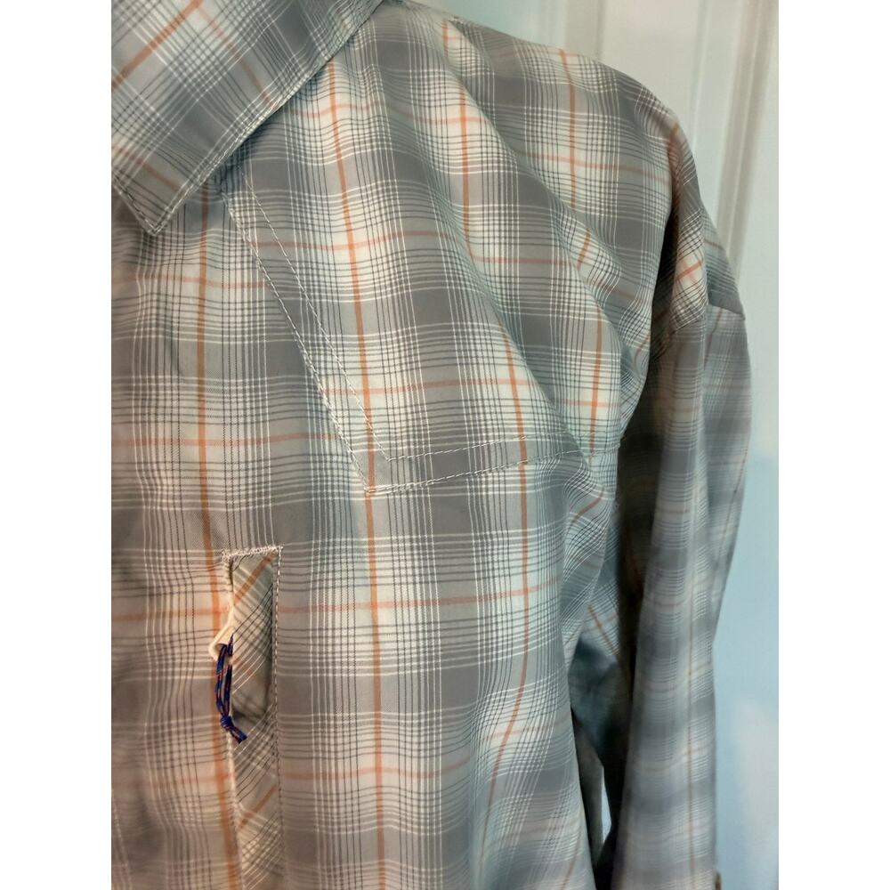 Patagonia Gray Plaid Button Down Shirt Lightweight Comfy Outdoor Hiking Travel - Picture 4 of 9